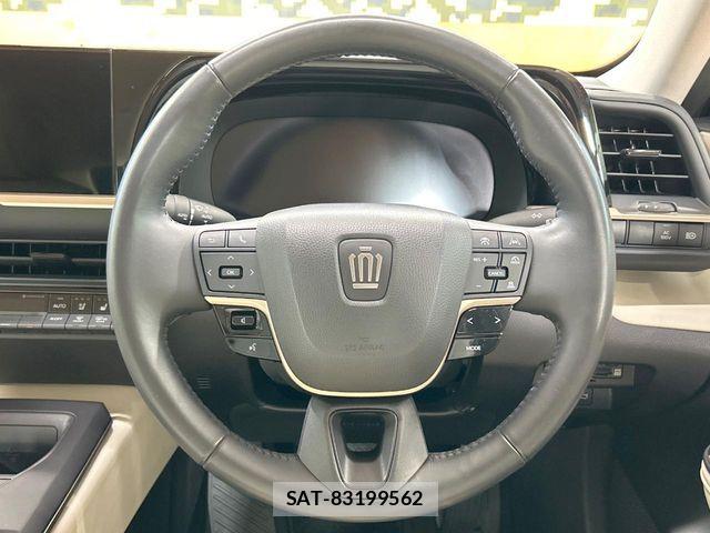 Toyota Crown Crossover 2022-10 7216496-11