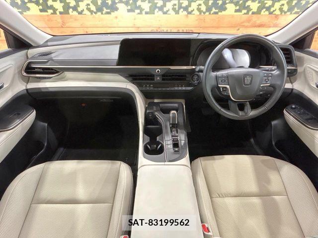 Toyota Crown Crossover 2022-10 7216496-1