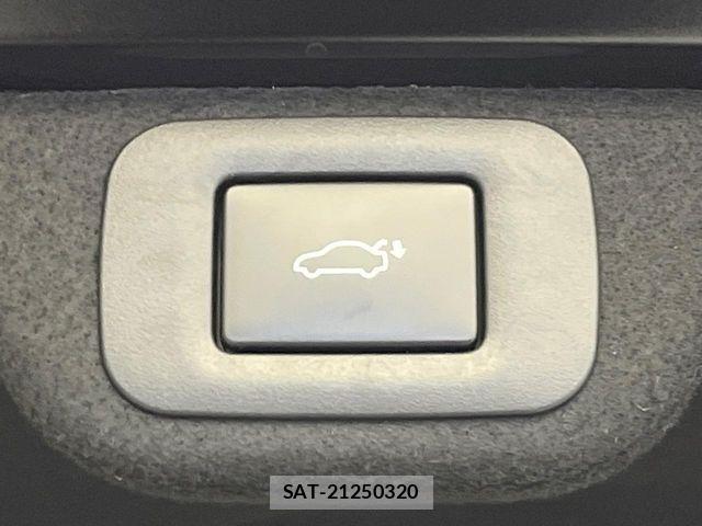 Toyota Crown Crossover 2023-10 7216525-5