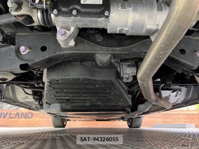 Toyota Crown Crossover 2023-06 7216512-17