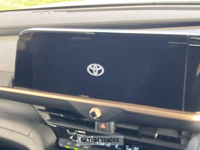 Toyota Crown Crossover 2023-06 7216512-2