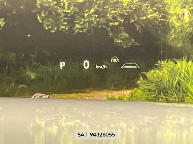 Toyota Crown Crossover 2023-06 7216512-5