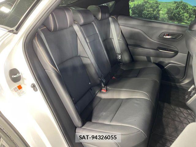 Toyota Crown Crossover 2023-06 7216512-8