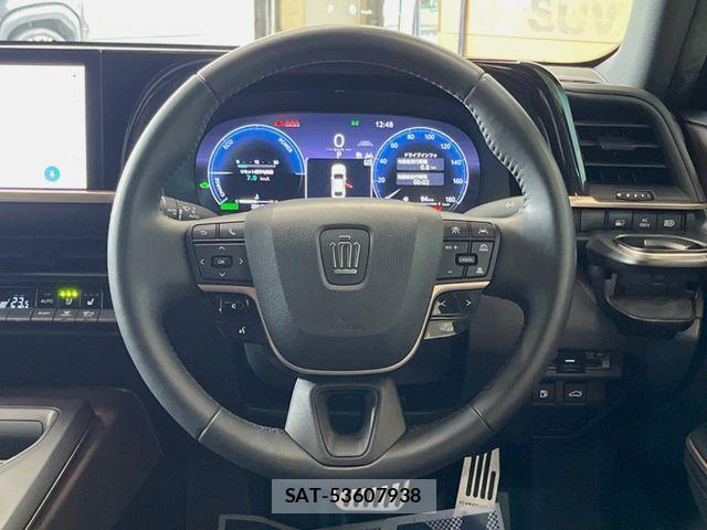 Toyota Crown Crossover 2023-08 7216524-11