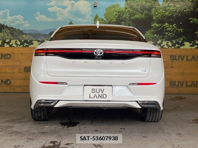 Toyota Crown Crossover 2023-08 7216524-15