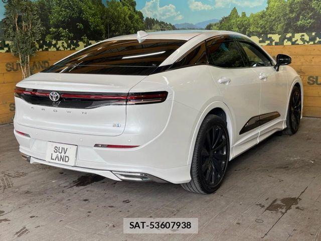 Toyota Crown Crossover 2023-08 7216524-17