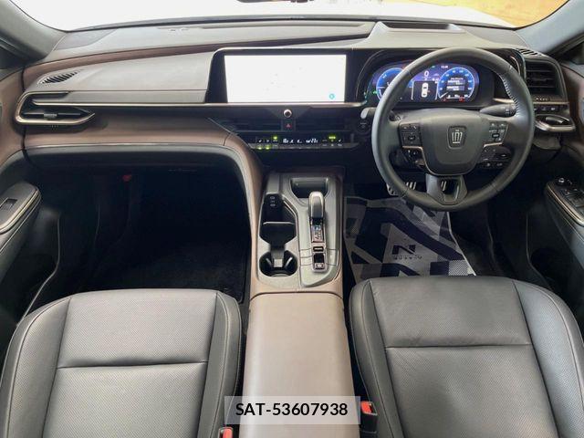 Toyota Crown Crossover 2023-08 7216524-1
