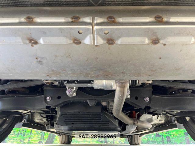 Toyota Crown Crossover 2023-06 7216519-18