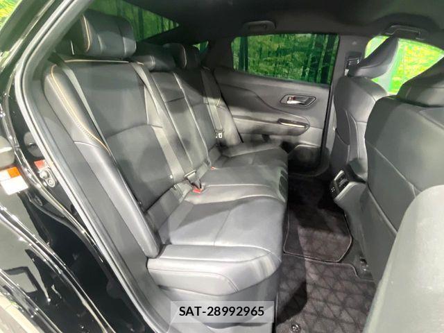 Toyota Crown Crossover 2023-06 7216519-8