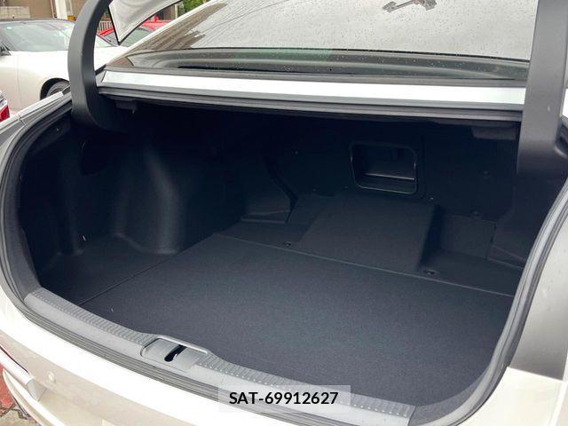 Toyota Crown Crossover 2023-09 7216521-9