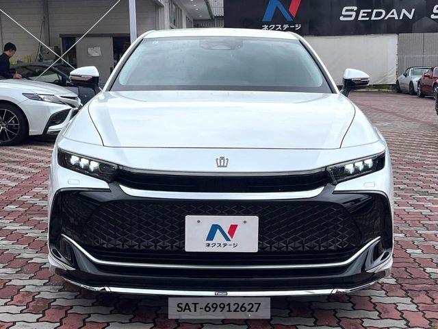 Toyota Crown Crossover 2023-09 7216521-13