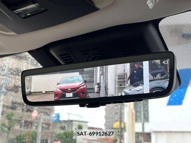 Toyota Crown Crossover 2023-09 7216521-4