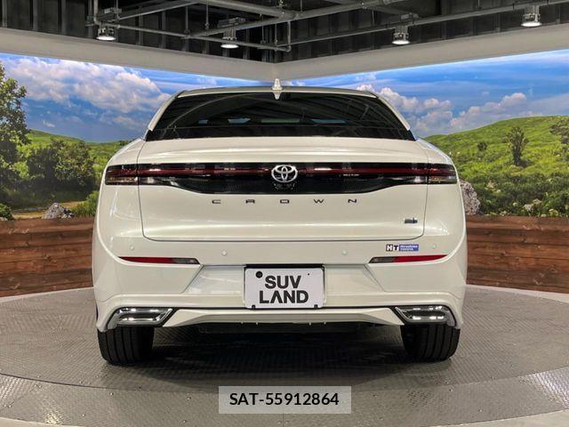 Toyota Crown Crossover 2023-07 7216522-13