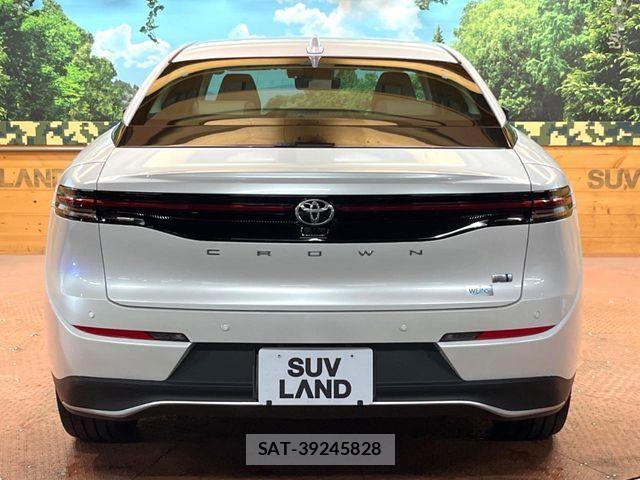 Toyota Crown Crossover 2023-06 7216511-16