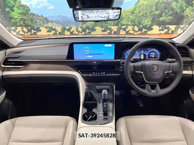 Toyota Crown Crossover 2023-06 7216511-1