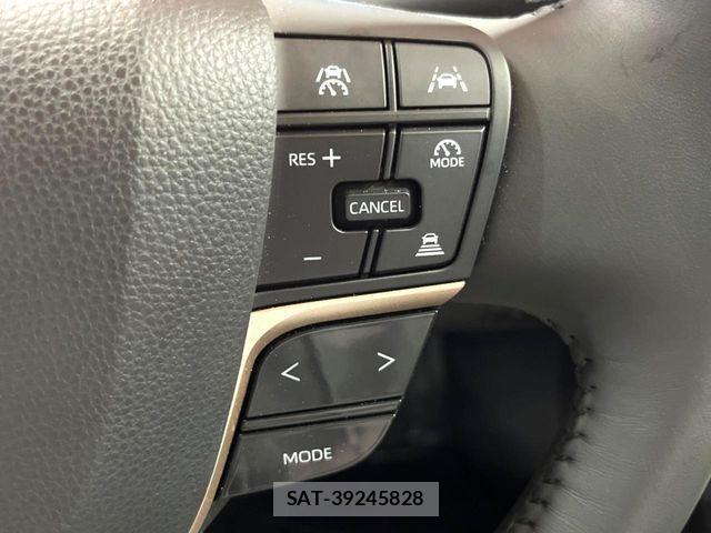 Toyota Crown Crossover 2023-06 7216511-4