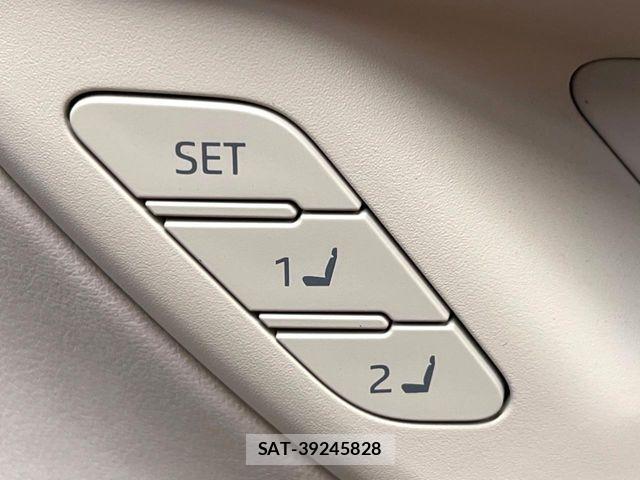 Toyota Crown Crossover 2023-06 7216511-5