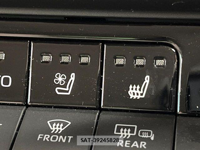 Toyota Crown Crossover 2023-06 7216511-6