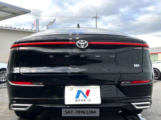 Toyota Crown Crossover 2022-12 7216500-14