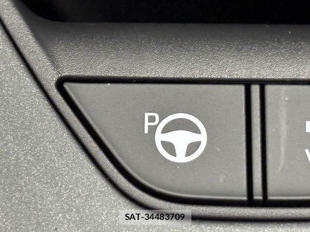 Toyota Crown Crossover 2022-12 7250242-10