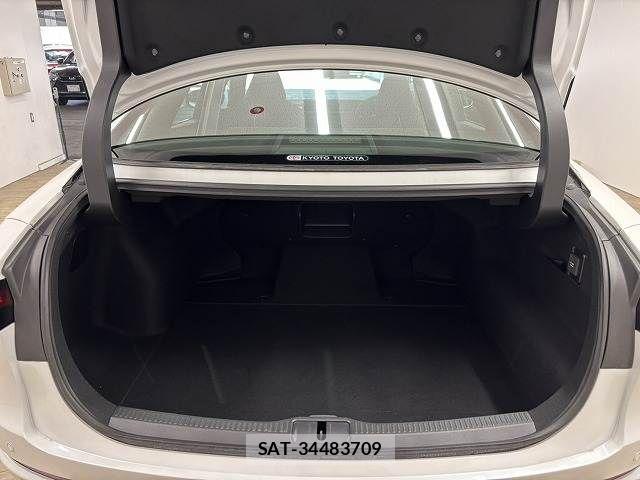 Toyota Crown Crossover 2022-12 7250242-12