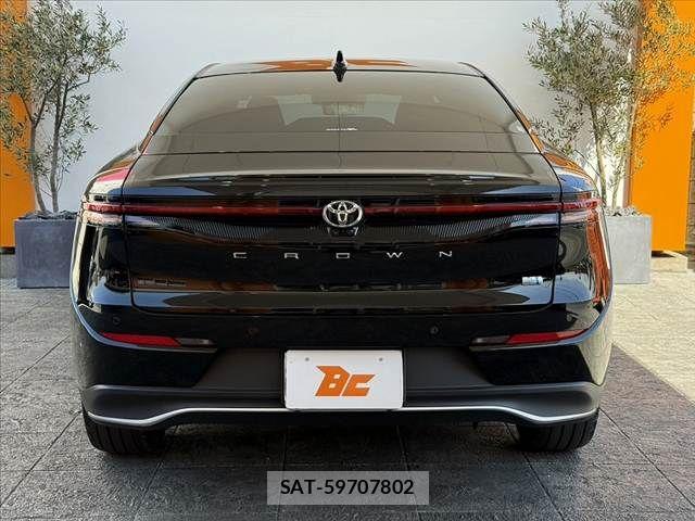 Toyota Crown Crossover 2023-06 7250253-14
