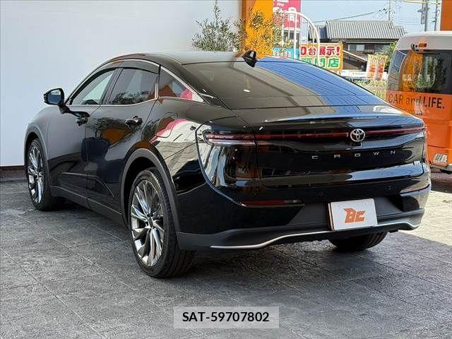 Toyota Crown Crossover 2023-06 7250253-15