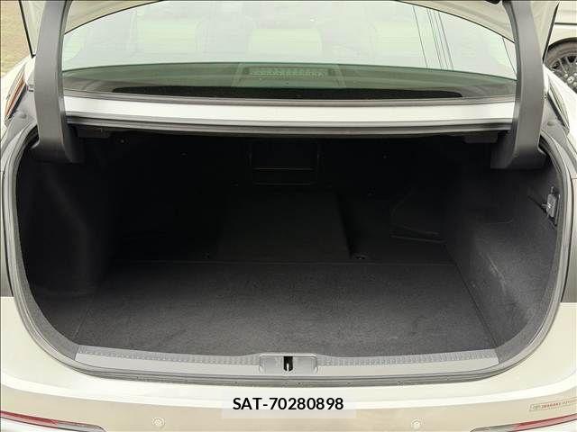Toyota Crown Crossover 2023-04 7250252-10