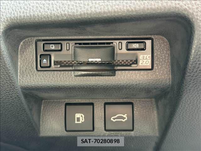 Toyota Crown Crossover 2023-04 7250252-14