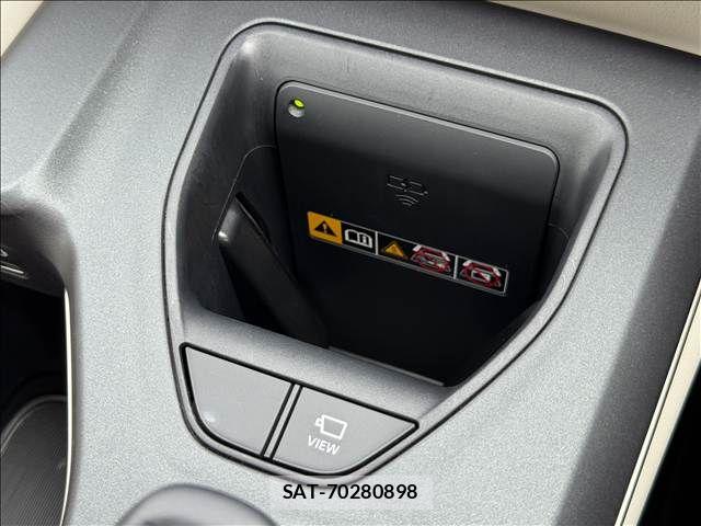 Toyota Crown Crossover 2023-04 7250252-17