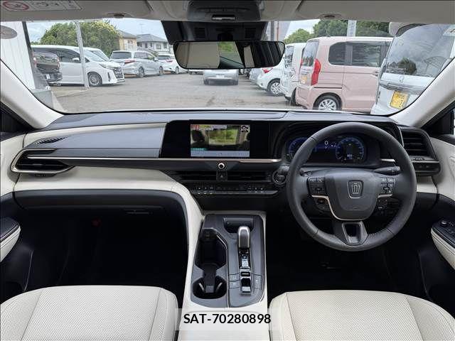 Toyota Crown Crossover 2023-04 7250252-1