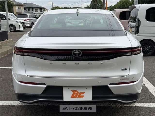 Toyota Crown Crossover 2023-04 7250252-22