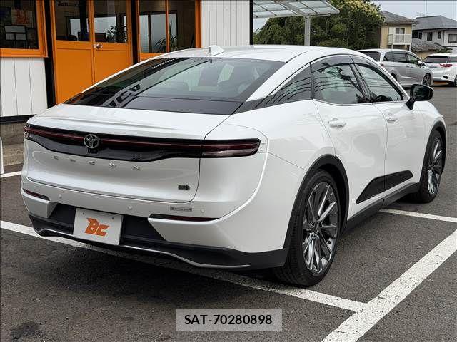 Toyota Crown Crossover 2023-04 7250252-23