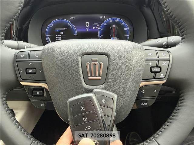 Toyota Crown Crossover 2023-04 7250252-3