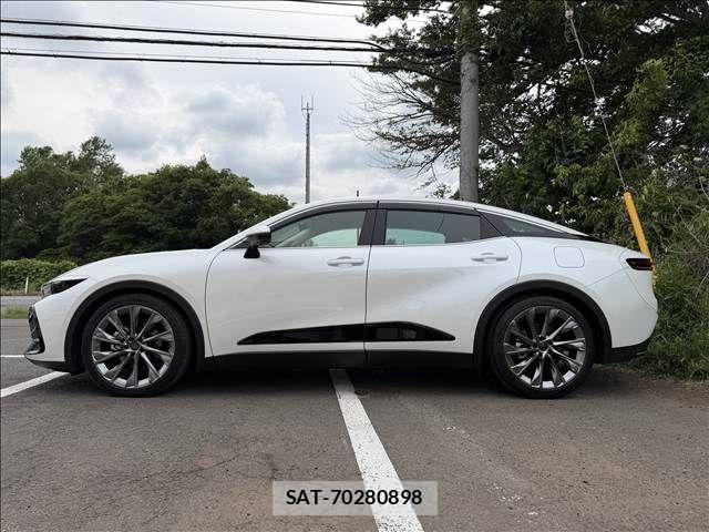 Toyota Crown Crossover 2023-04 7250252-5