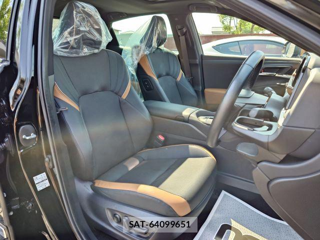 Toyota Crown Crossover 2022-10 7250249-12