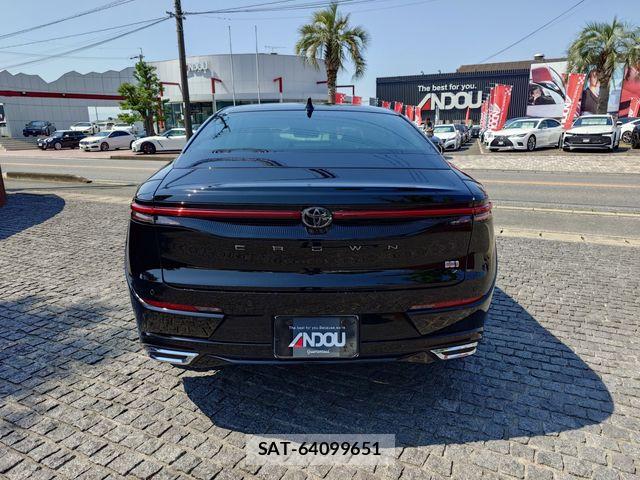 Toyota Crown Crossover 2022-10 7250249-6