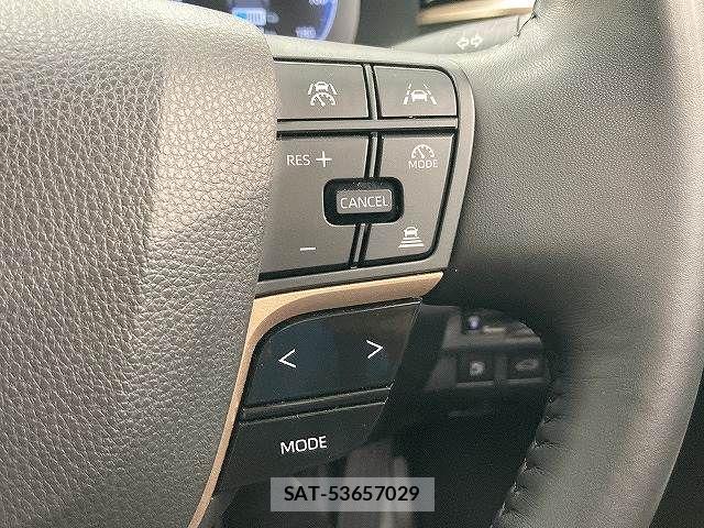 Toyota Crown Crossover 2023-04 7250247-9