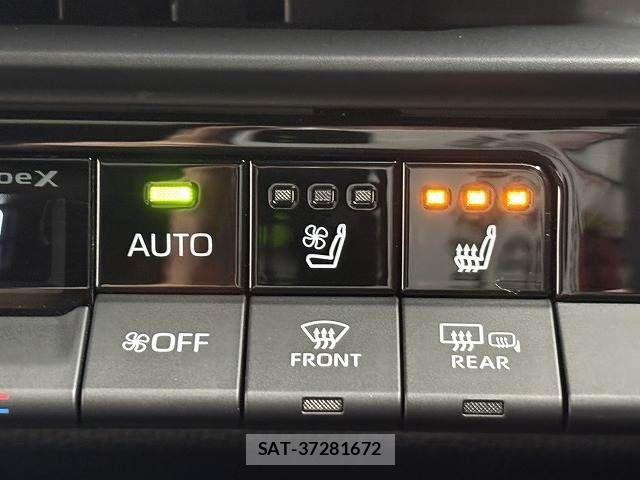 Toyota Crown Crossover 2022-12 7250244-10