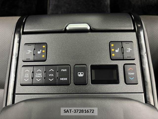 Toyota Crown Crossover 2022-12 7250244-11