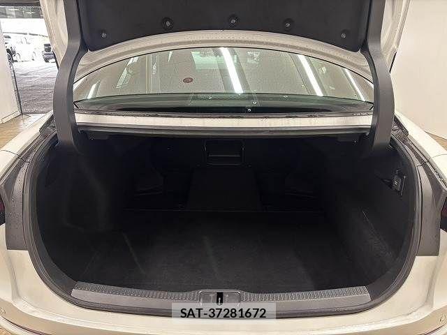 Toyota Crown Crossover 2022-12 7250244-12