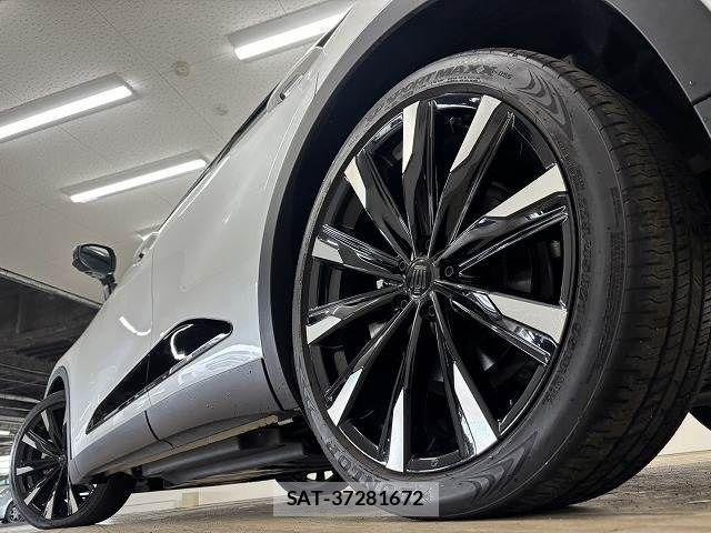 Toyota Crown Crossover 2022-12 7250244-18
