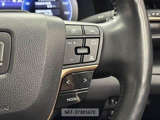Toyota Crown Crossover 2022-12 7250244-8