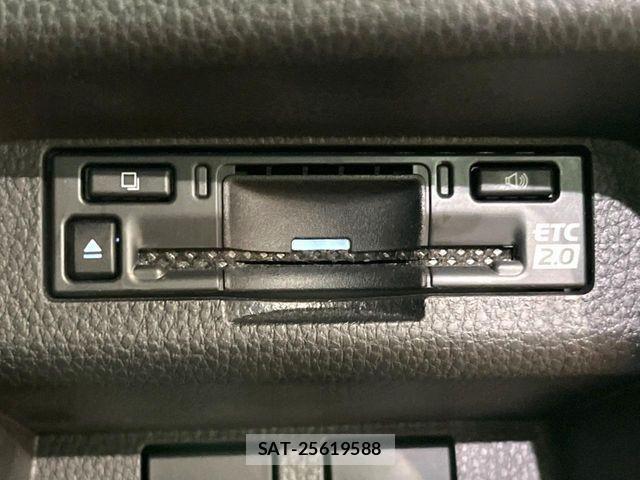 Toyota Crown Crossover 2023-03 7250243-9
