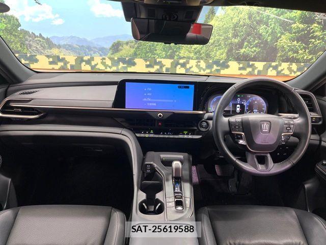 Toyota Crown Crossover 2023-03 7250243-1