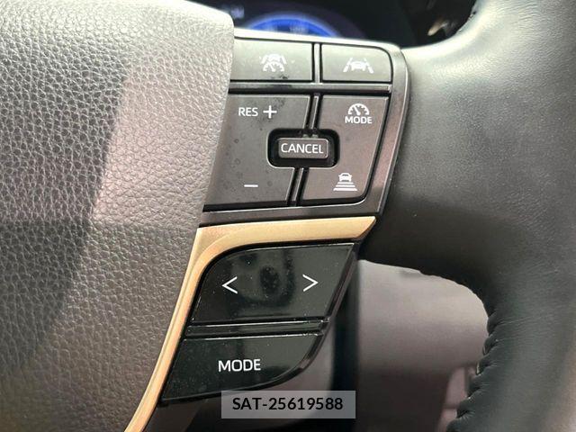 Toyota Crown Crossover 2023-03 7250243-4