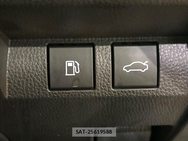 Toyota Crown Crossover 2023-03 7250243-6