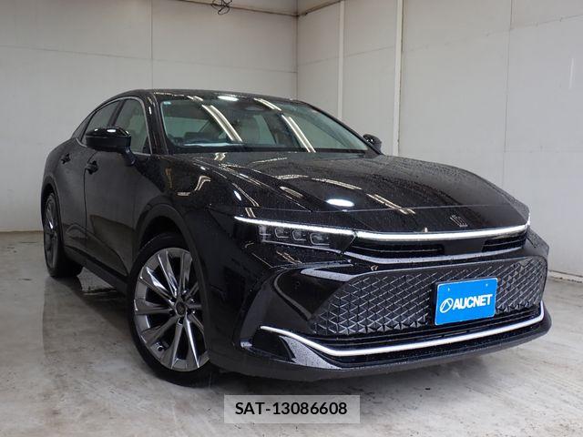 Toyota Crown Crossover 2023-08 7271732-0