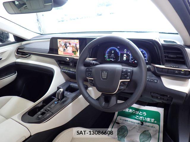 Toyota Crown Crossover 2023-08 7271732-1