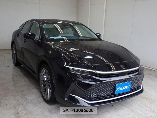 Toyota Crown Crossover 2023-08 7271732-3